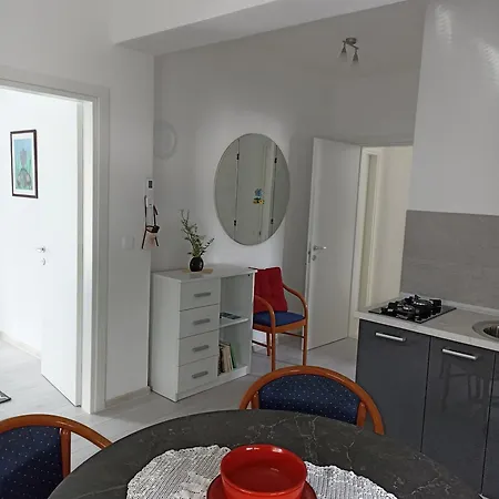 L&l Apartment