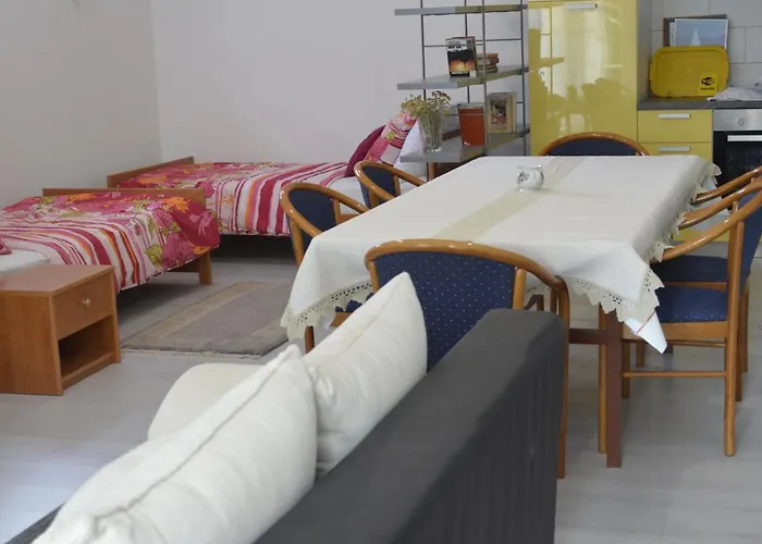 L&l Apartmán Povile