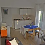 L&l Apartman *