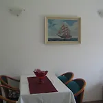 L&l Povile